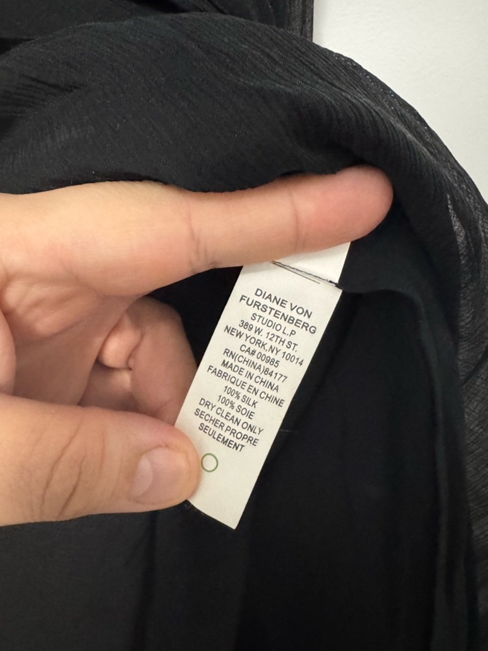 088 DIANE VON FURSTENBERG Women's Spinoza Sleeveless Silk Dress - Black, Sz 4 - Picture 7 of 10